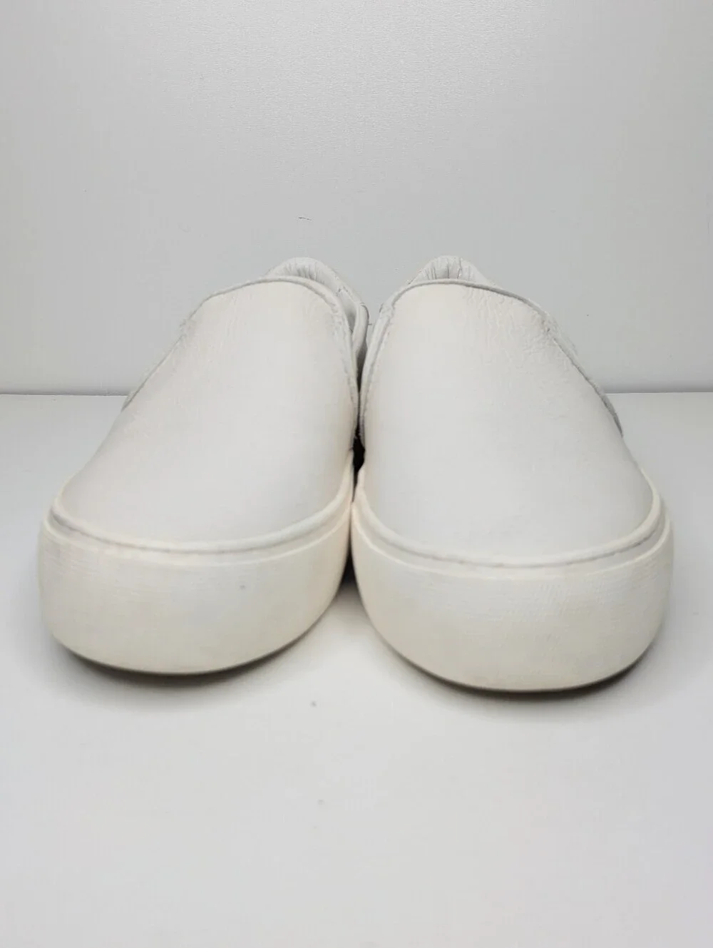 Ugg slip On Loafers White Leather Platform Women's Size 6